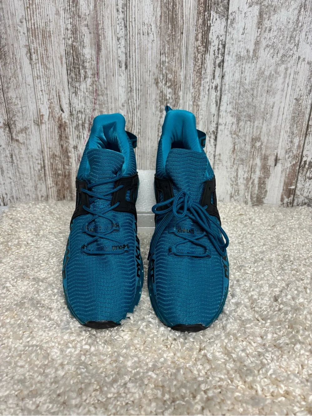 Men's Athletic Running Shoes in Teal and Black